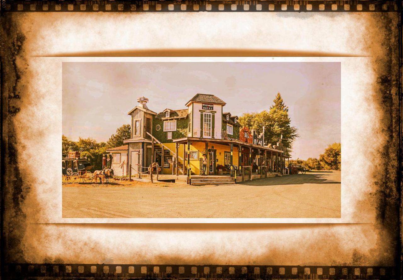 Black Bear Motel Davenport Exterior foto